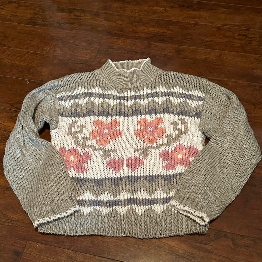 Vintage currants hand loomed knitted sweater